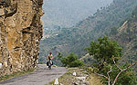 В мае-июне 2011 мы с мужем провели велопоход в районе, который очень интересен и со спортивной, и с культурной точек зрения - на границе Индии и Тибета, в Гималаях. Сделали 